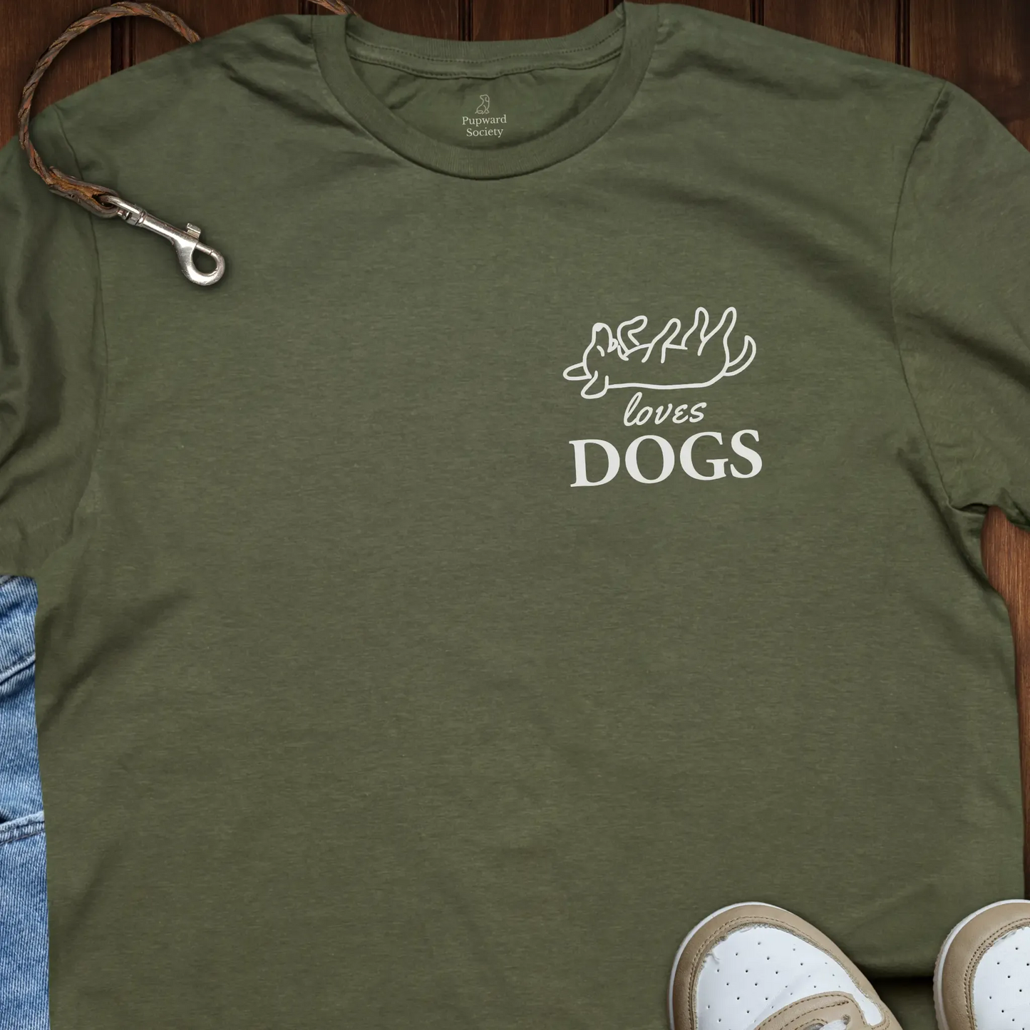 Loves Dogs Pocket Design T-Shirt