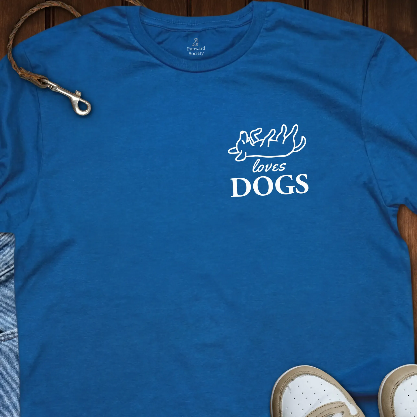 Loves Dogs Pocket Design T-Shirt